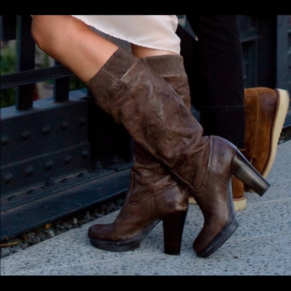 NEW!! NEVER BEEN WORN! Frye Mimi Scrunch Boots